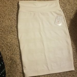 《LULAROE CASSIE SKIRT》